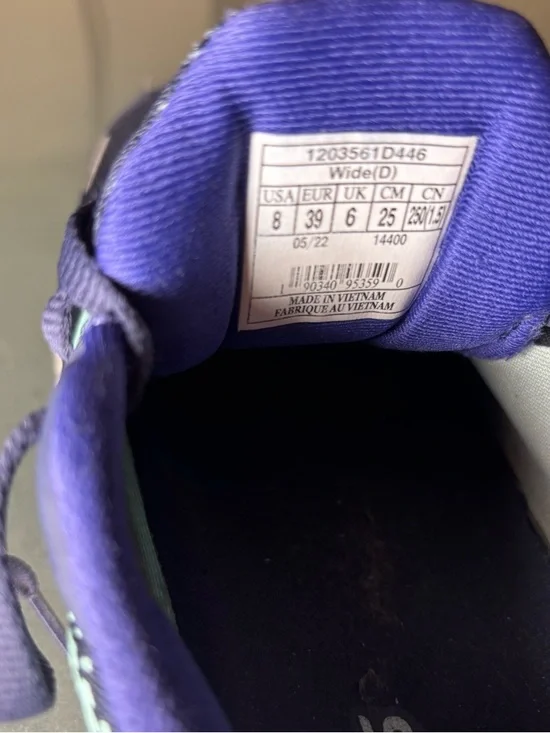 Brooks Women's Navy and Mint Lace-Up Running Sneakers - Picture 10 of 10